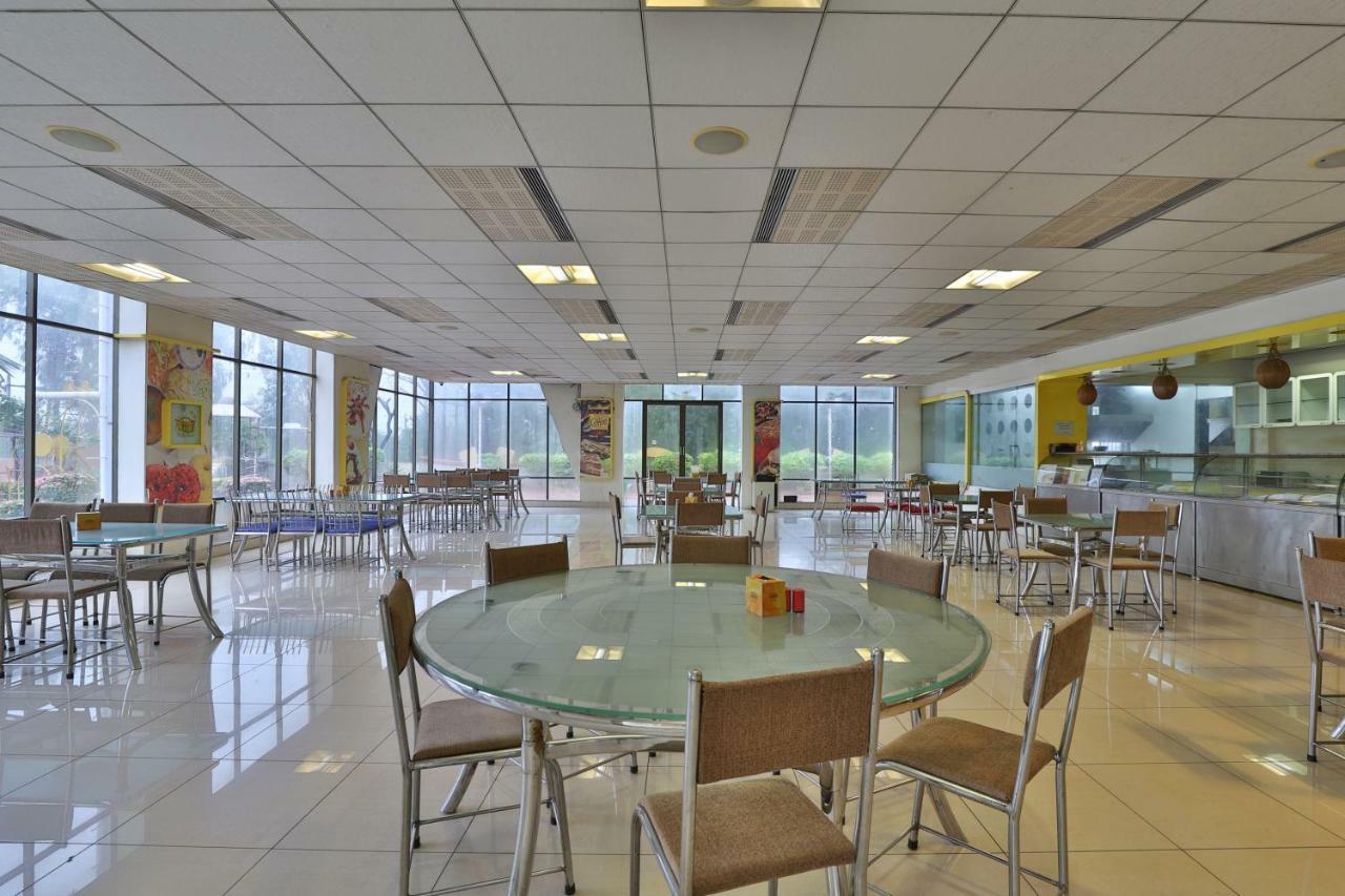 Capital O 47284 Atithi Resort Bharuch Ngoại thất bức ảnh